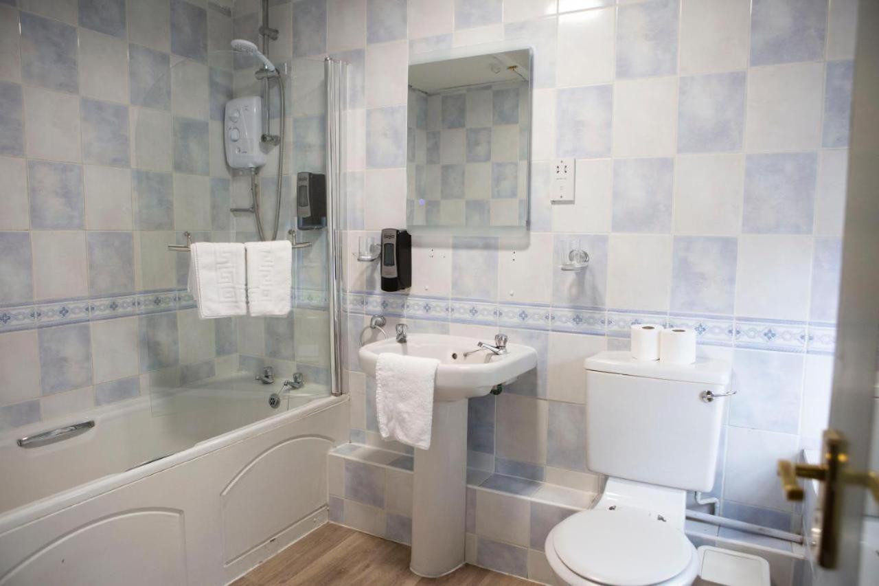 Ye Old Boote Inn Whittington  Zewnętrze zdjęcie